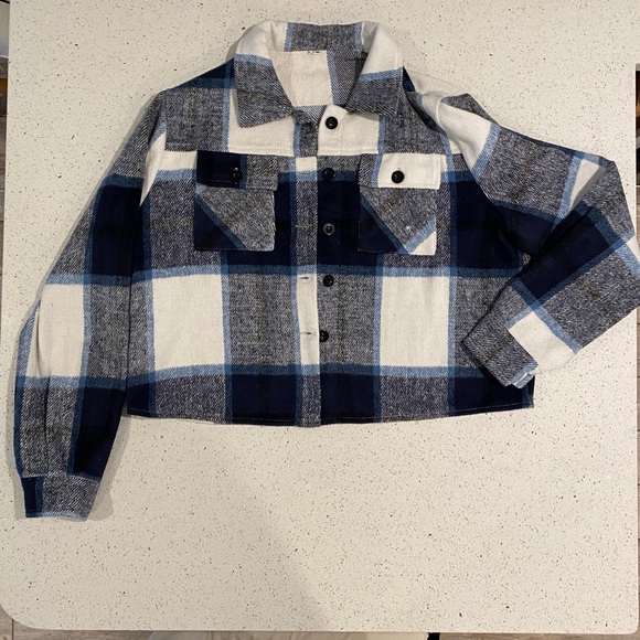 Women’s Plaid Crop Jacket - Picture 3 of 3